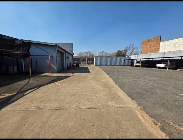 3,360M² WAREHOUSE FOR SALE IN OPHIRTON